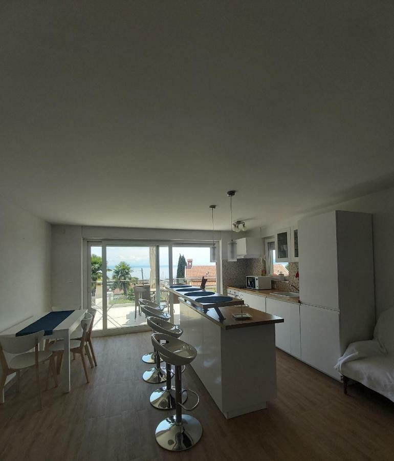 Apartments Irina Ičići Extérieur photo