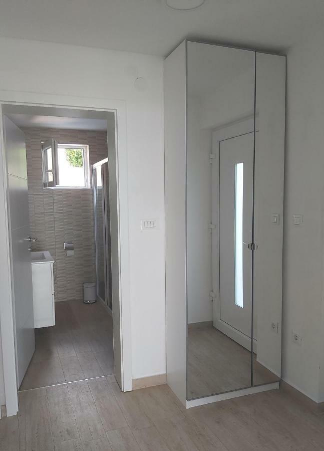 Apartments Irina Ičići Extérieur photo